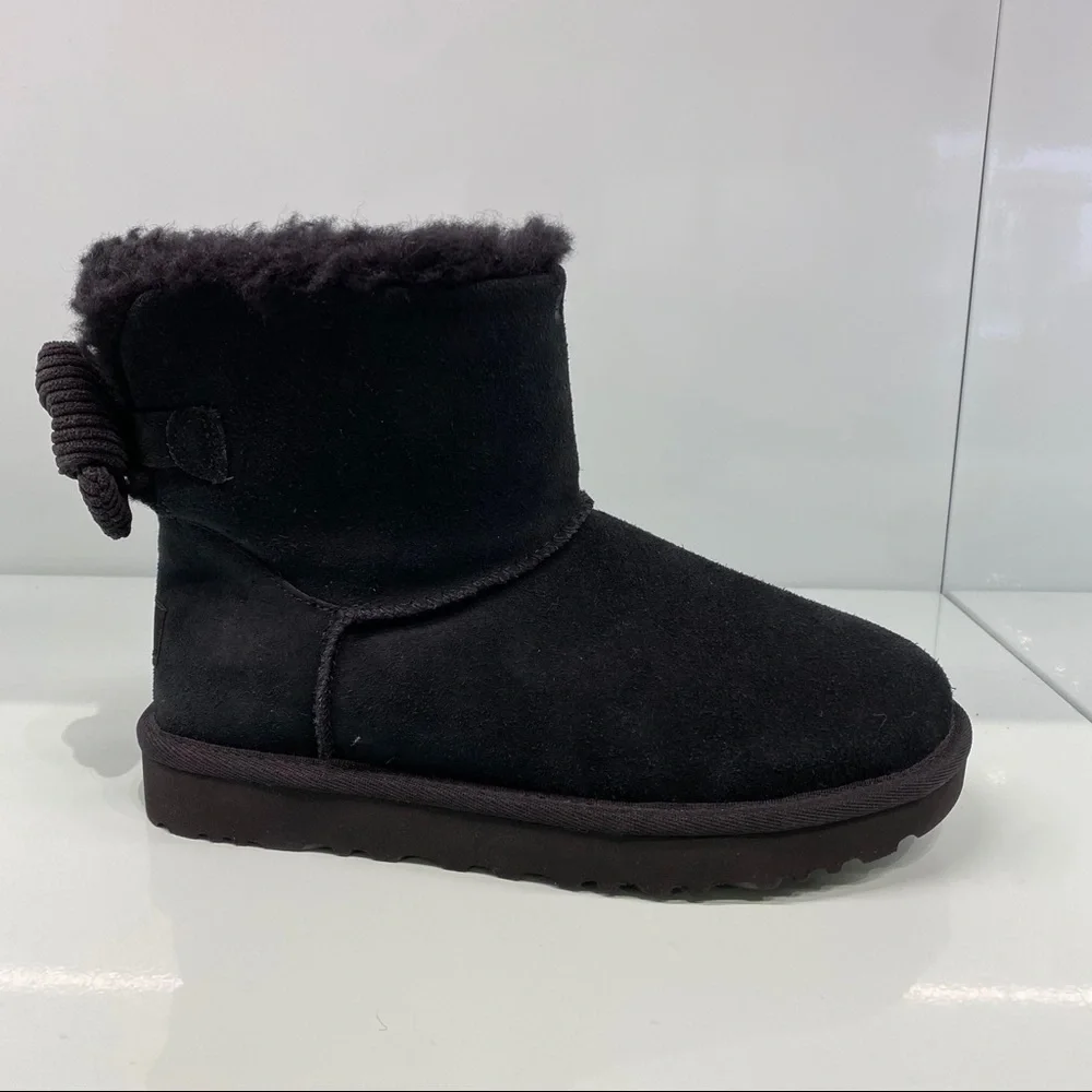 UGG | Mini Bailey Corduroy Bow Boots Black 6 NEW
